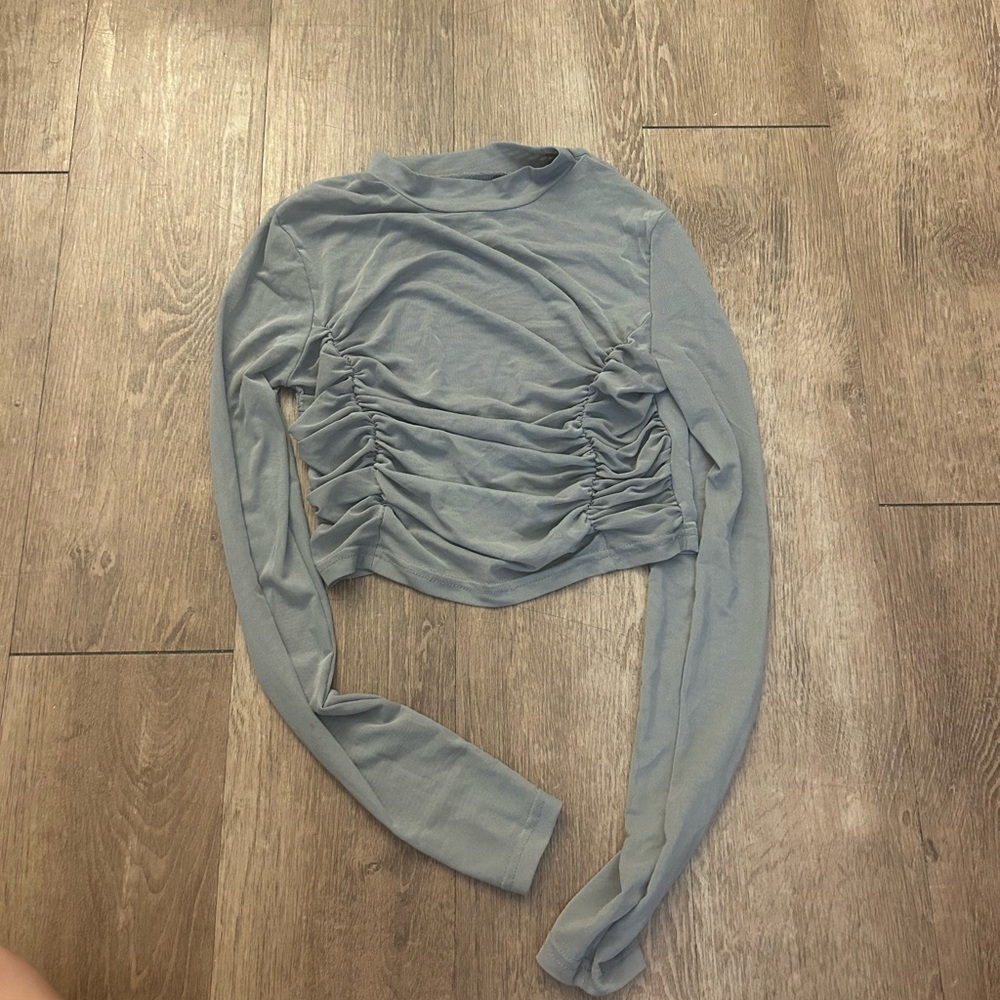 Mesh gray top